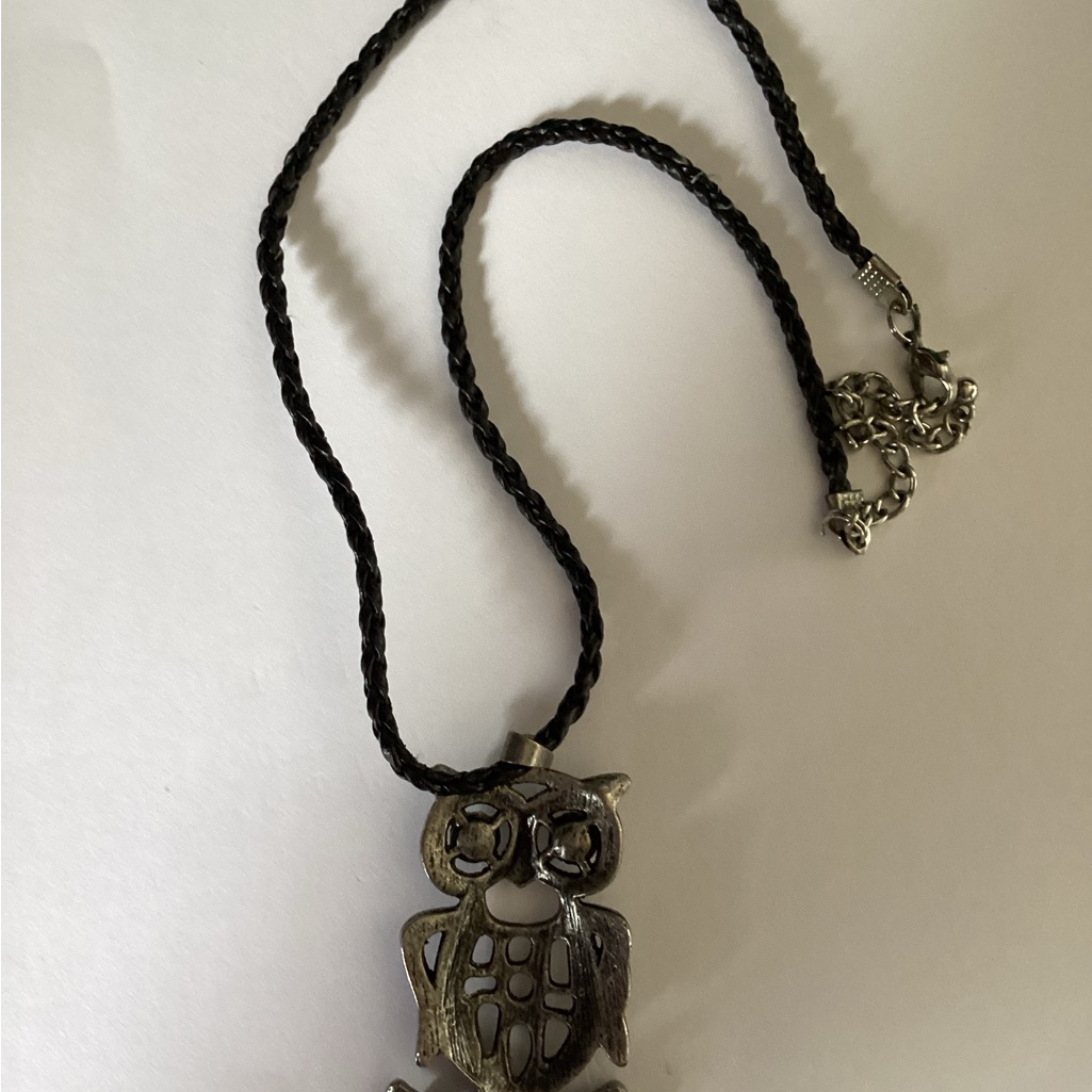 Black And Silver Tone Owl Necklace Black And Silver Tone Owl Necklace